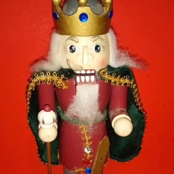 LOT OF 2 COLORFUL VINTAGE WOODEN CHRISTMAS KINGS NUTCRACKERS - Picture 8 of 13